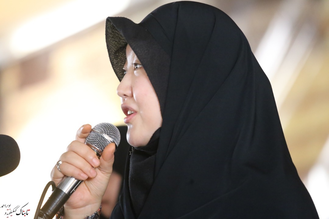 برگزاری همایش 《دختران آفتاب》با حضور بانوی تازه مسلمان ژاپنی در یاسوج / حضور پرشور زنان و کودکان + تصاویر تصا.یر