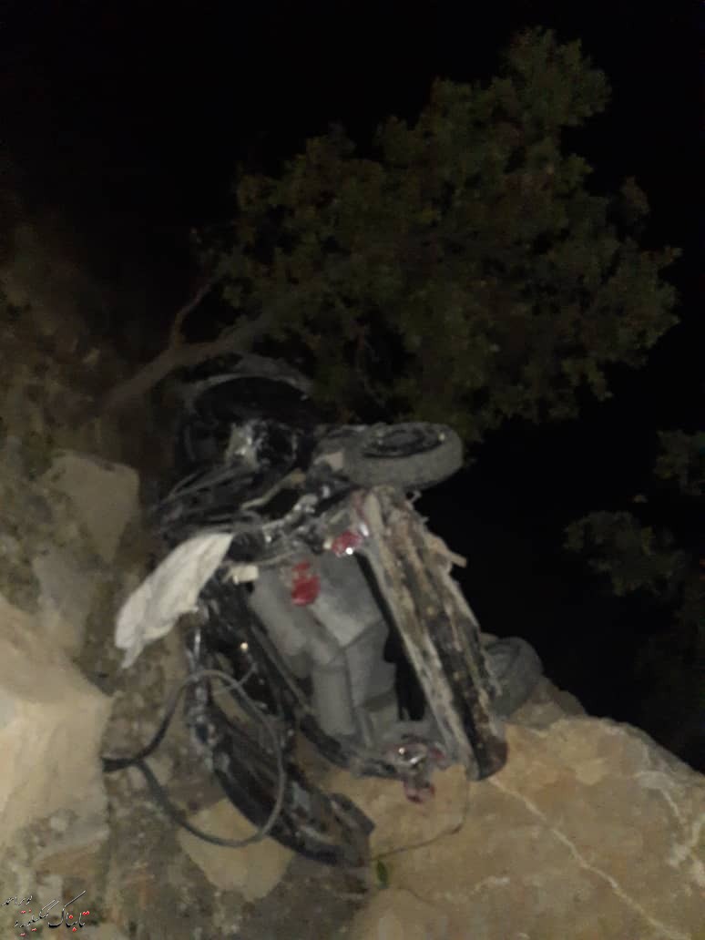 پرسنل اورژانس ناجی زن باردار پس از سقوط خودرو به دره + تصاویر