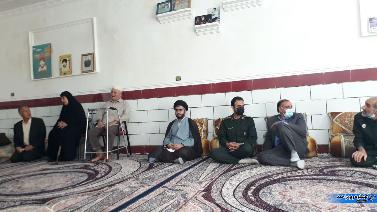 ادای احترام و دیدار با خانواده شهیدان فرهنگی در چهارمین روز از بزرگداشت مقام معلم+تصاویر