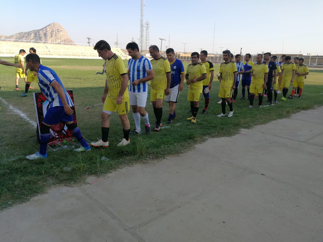 برگزاری بازی فوتبال به یاد استاد اخلاق “قادر لاهوتی”/تصاویر