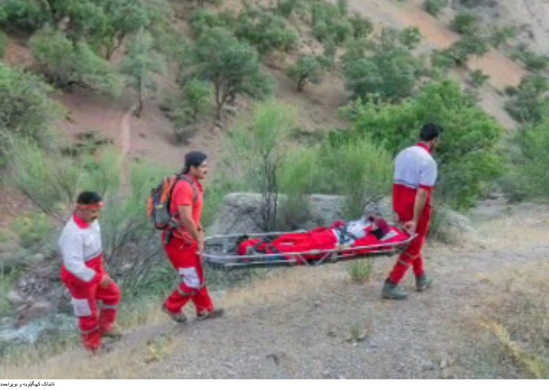 9ساعت تلاش نجاتگران هلال احمر دنا برای نجات فرد گرفتار در کوه