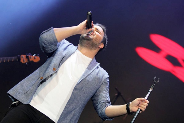 خواننده ی پاپی که در یاسوج اجرای زنده داشت میهمان امشب خندوانه + تصویر