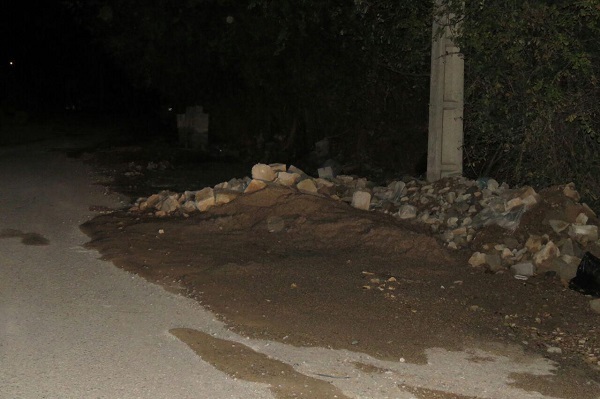 شهردار سی سخت:آبفای شهری سی سخت و پیمانکار این شرکت قصد حذف یک بند در قرارداد را داشتند،شهرداری سی سخت طی نامه ای خواستار شفافیت موضوع شد / پیمانکار به تعهدات خود عمل نکرد و جلوی آنها ایستادیم / شهرداری سی سخت هیچ کدام از استعلامات پیمانکار را امضا نخواهد کرد / درخواست تشکیل کمیته حفاری را داده ایم / مدیر آبفای سی سخت سوء مدیریت خود را پذیرفته است اما می خواهد تنش بین مردم ایجاد کند / تابناک:با وجود تماس های خبرنگار تابناک مدیر آبفای سی سخت حاضر به پاسخگویی نشد شهردار سی سخت:آبفای شهری سی سخت و پیمانکار این شرکت قصد حذف یک بند در قرارداد را داشتند،شهرداری سی سخت طی نامه ای خواستار شفافیت موضوع شد / پیمانکار به تعهدات خود عمل نکرد و جلوی آنها ایستادیم / شهرداری سی سخت هیچ کدام از استعلامات پیمانکار را امضا نخواهد کرد / درخواست تشکیل کمیته حفاری را داده ایم / مدیر آبفای سی سخت سوء مدیریت خود را پذیرفته است اما می خواهد تنش بین مردم ایجاد کند / تابناک:با وجود تماس های خبرنگار تابناک مدیر آبفای سی سخت حاضر به پاسخگویی نشد