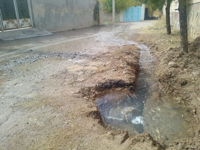 از واکنش اخبار 20:30 نسبت به هدر رفتن آب شرب سی سخت تا فرو رفتن زود هنگام آسفالت کانال های خط لوله فاضلاب شهر سی سخت + گزارش تصویری از واکنش اخبار 20:30 نسبت به هدر رفتن آب شرب سی سخت تا فرو رفتن زود هنگام آسفالت کانال های خط لوله فاضلاب شهر سی سخت + گزارش تصویری