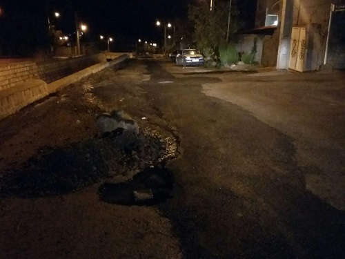 از واکنش اخبار 20:30 نسبت به هدر رفتن آب شرب سی سخت تا فرو رفتن زود هنگام آسفالت کانال های خط لوله فاضلاب شهر سی سخت + گزارش تصویری از واکنش اخبار 20:30 نسبت به هدر رفتن آب شرب سی سخت تا فرو رفتن زود هنگام آسفالت کانال های خط لوله فاضلاب شهر سی سخت + گزارش تصویری