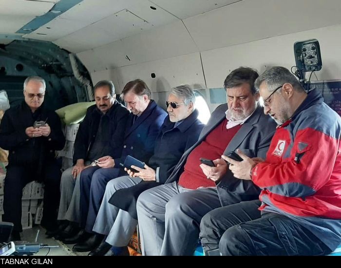 انتقاد شدیداللحن عضو شورای شهر رشت از نوبخت و استاندار گیلان؛ سفر محمدباقر نوبخت به گیلان فقط یک شوی تبلیغات است! / استانداری از اداره یک نانوایی عاجز است انتقاد شدیداللحن عضو شورای شهر رشت از نوبخت و استاندار گیلان؛ سفر محمدباقر نوبخت به گیلان فقط یک شوی تبلیغات است! / استانداری از اداره یک نانوایی عاجز است