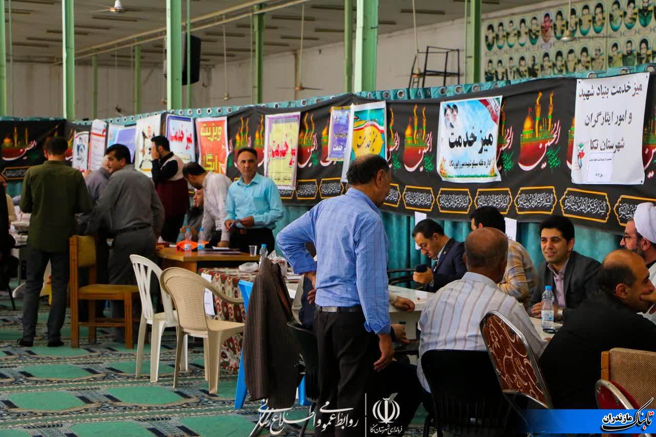 همزمان با دومین روز هفته&zwnj;ی دولت، میز خدمت دستگاه&zwnj;های دولت در نکا برگزار شد