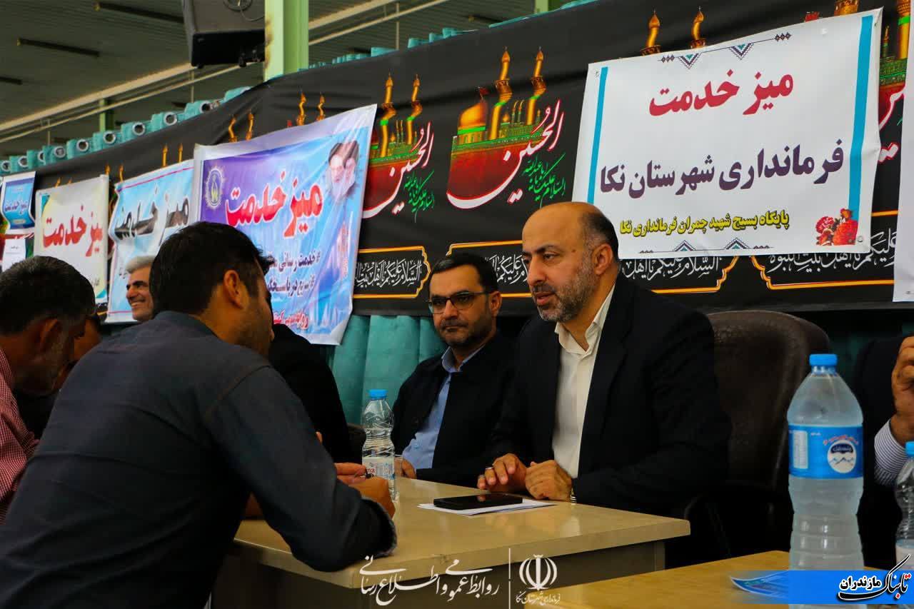 همزمان با دومین روز هفته&zwnj;ی دولت، میز خدمت دستگاه&zwnj;های دولت در نکا برگزار شد
