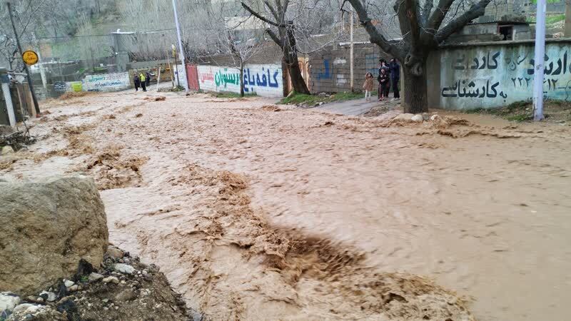 عملکرد ضعیف شهرداری مسبب بروز سیل در آبشار یاسوج + فیلم