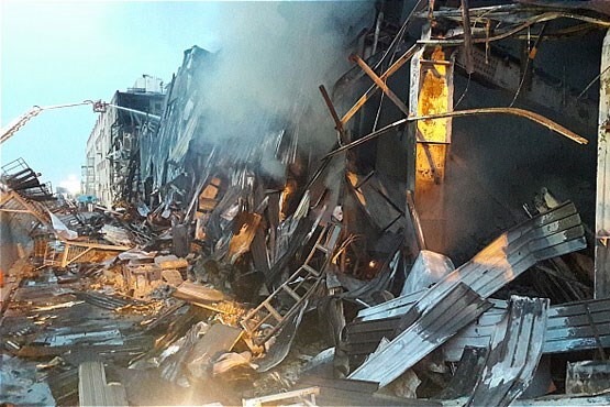 حریق گسترده در شرکت تولیدی در شهر صنعتی لیا قزوین