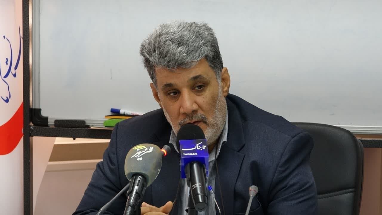 پوستر سی و سومین جشنواره فیلم فجر در کرمانشاه رونمایی شد