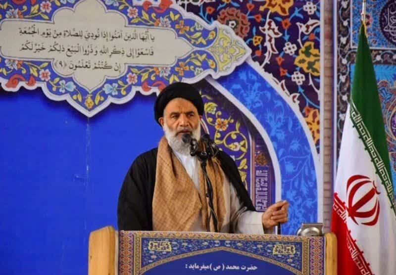 حضور مردم در راهپیمایی نشانه افتخار نظام است