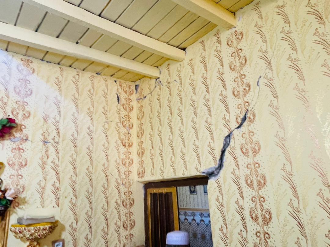 سیستان و بلوچستان حتی محروم از ثبت زلزله/ پس از 1 ماه در دمای بالای 50 درجه هنوز مردم روستای آبگاه در خیابان میخوابند سیستان و بلوچستان حتی محروم از ثبت زلزله/ پس از 1 ماه در دمای بالای 50 درجه هنوز مردم روستای آبگاه در خیابان میخوابند