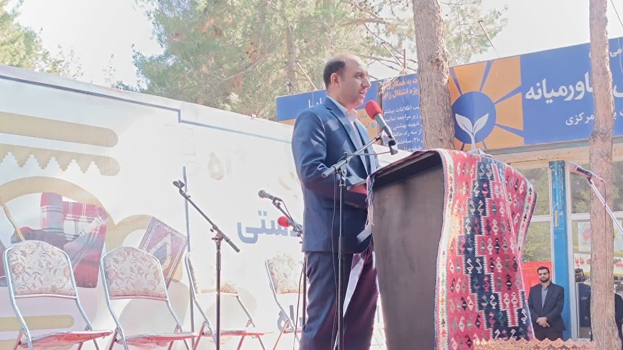 1000پرونده متقاضی تسهیلات بانکی در حوزه صنایع دستی وجود دارد