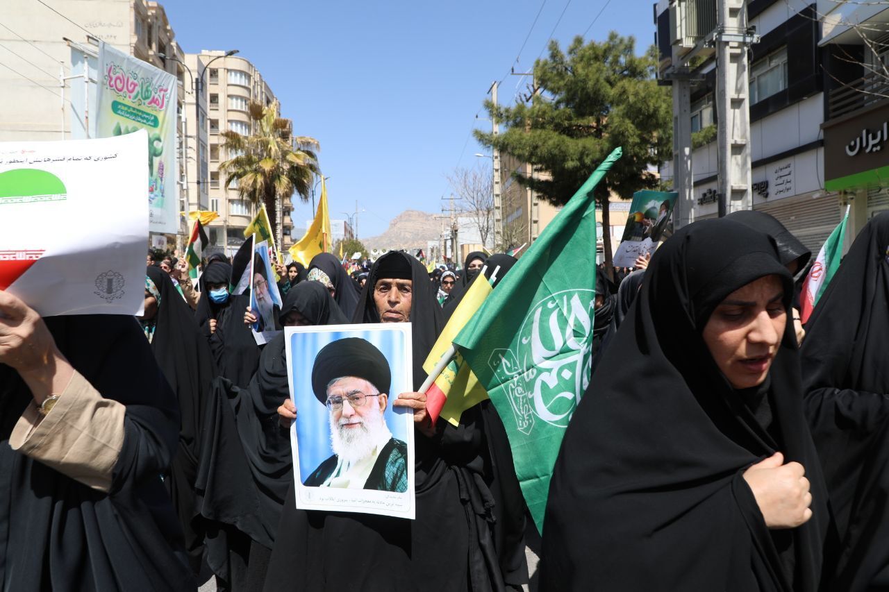 پوشش زنده| تابناک گزارش میدهد؛ خروش ملت؛ ایران یکصدا برای قدس/ فریاد مظلومیت فلسطین در سراسر ایران طنینانداز شد پوشش زنده| تابناک گزارش میدهد؛ خروش ملت؛ ایران یکصدا برای قدس/ فریاد مظلومیت فلسطین در سراسر ایران طنینانداز شد