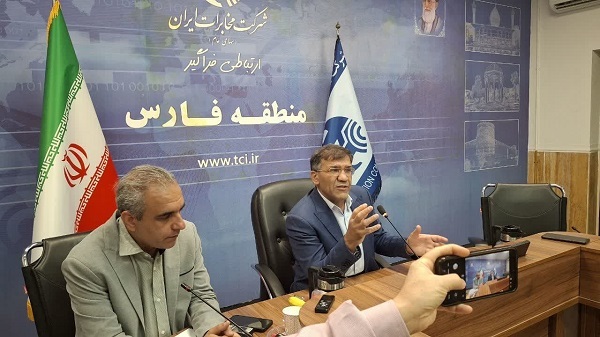 دکلهای مخابراتی در مدارس ضرری ندارند/ انتقال هفتهای ۶۰۰ خط تلفن به فیبر نوری