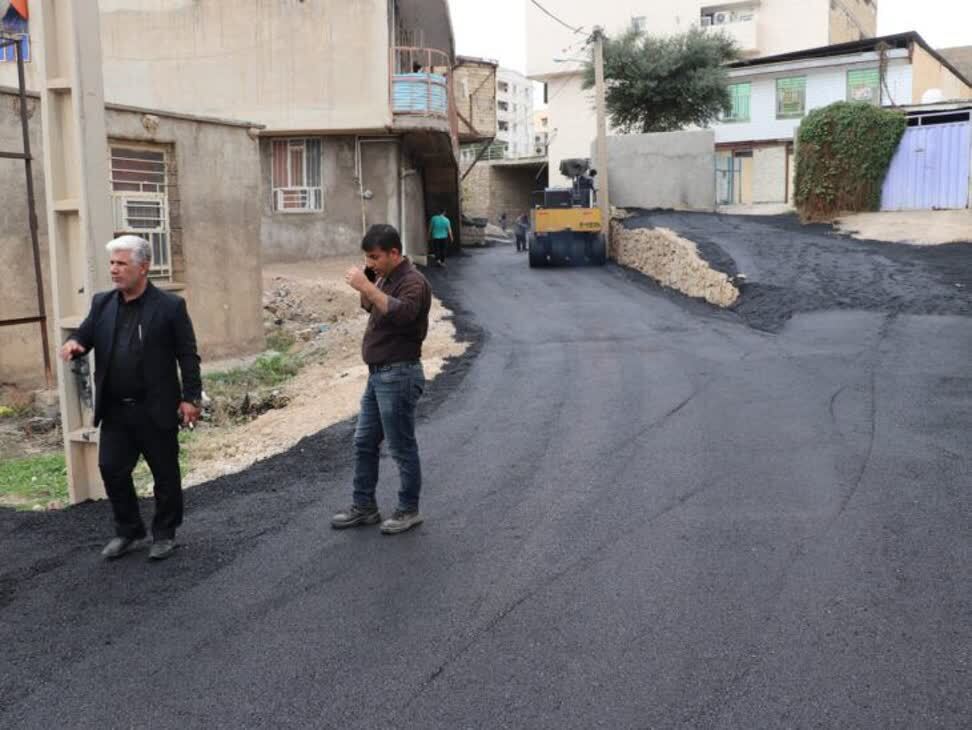 پخش ۲۰۰ هزار مترمربع آسفالت در روستا&zwnj;های لرستان