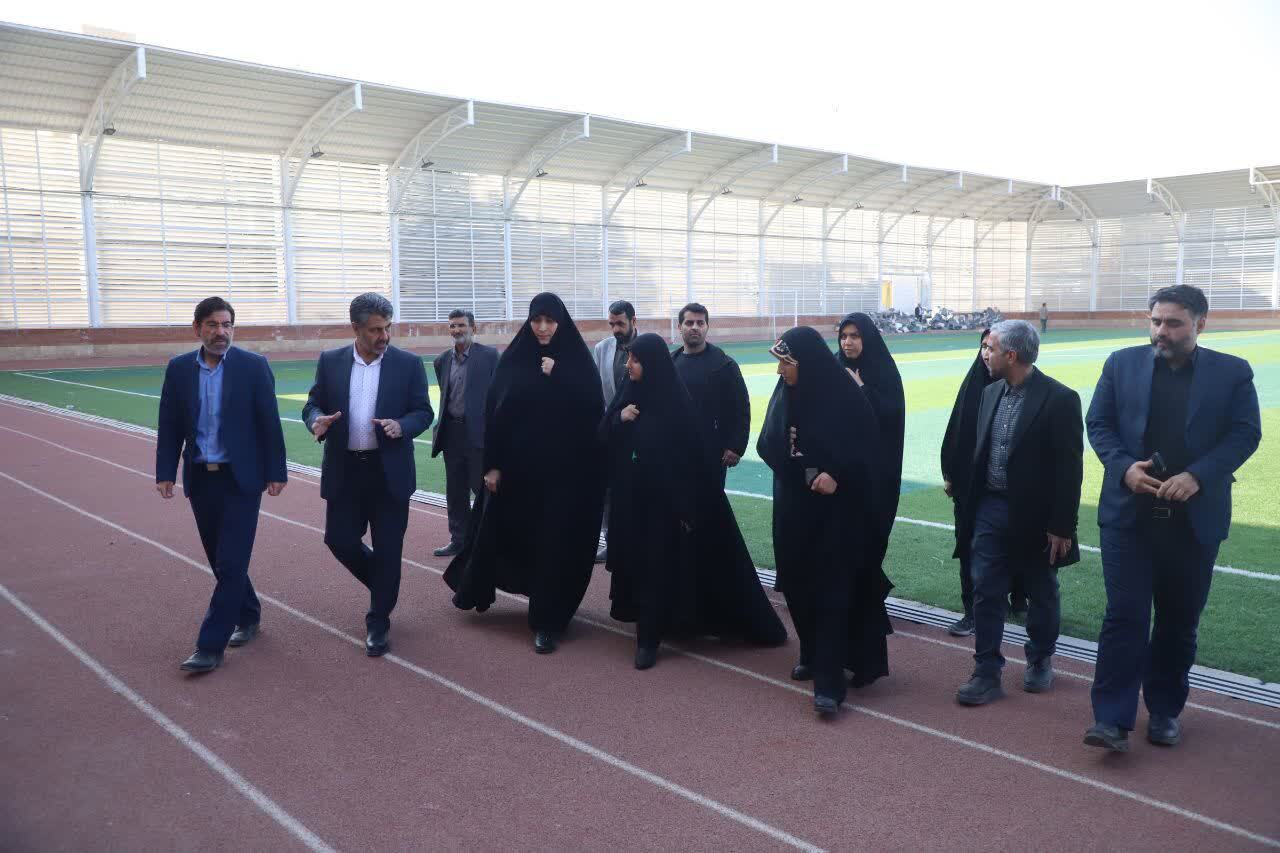 افتتاح نخستین ورزشگاه فوتبال بانوان قم در روز میلاد حضرت زهرا(س)